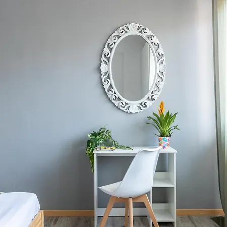 Guesthost - Lovely With Olga *